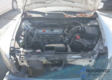 2011 Honda Accord 2.4 Ex-L из США, поврежденный, VIN 1HGCP2F8XBA101515